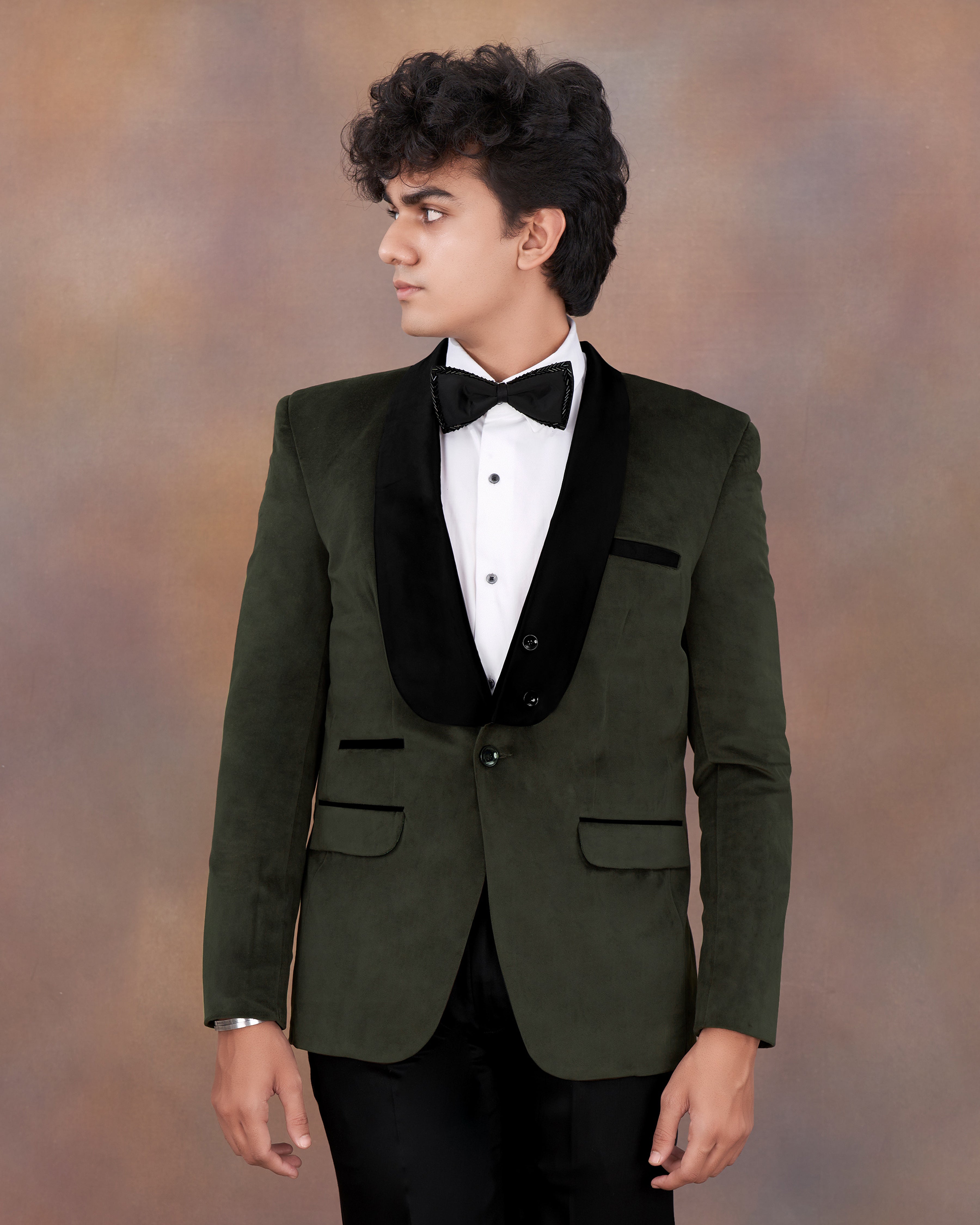 Zeus Green Velvet Designer Tuxedo Blazer BL2335-BKL-D2091-36, BL2335-BKL-D2091-38, BL2335-BKL-D2091-40, BL2335-BKL-D2091-42, BL2335-BKL-D2091-44, BL2335-BKL-D2091-46, BL2335-BKL-D2091-48, BL2335-BKL-D2091-50, BL2335-BKL-D2091-52, BL2335-BKL-D2091-54, BL2335-BKL-D2091-56, BL2335-BKL-D2091-58, BL2335-BKL-D2091-60